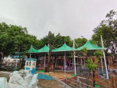 新會兒童公園蹦蹦床雨棚案例